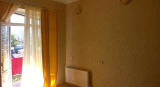 Гостевой дом on Shelomeevskaya Yalta Ялта Четырехместный номер -люкс-7